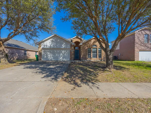 1021 Maidenhair Ln, Crowley, TX 76036