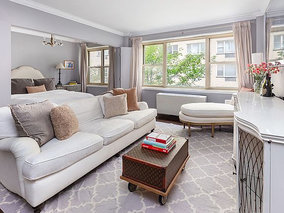2nd image of 415 E 52nd St APT 3FB