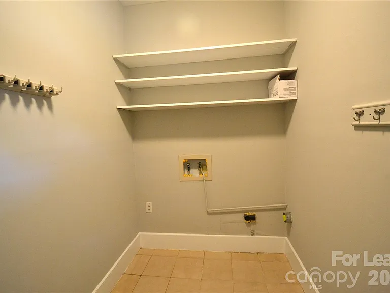 1422 Thermal Rd — Photo 12