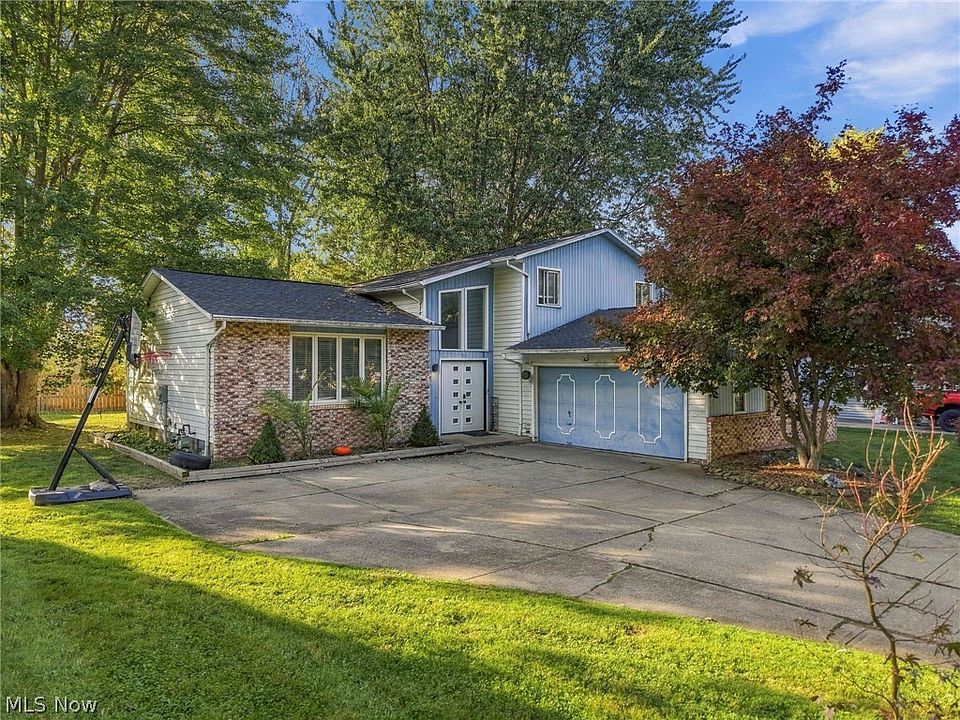 1st image of 10060 Ridgewood Dr