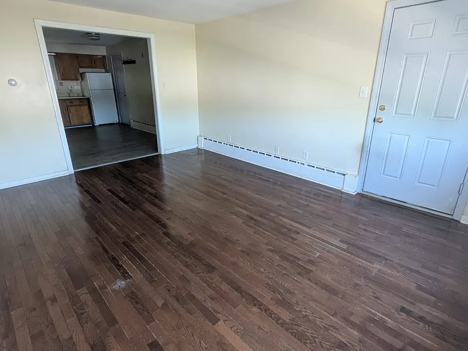 641 Newhall St #2L