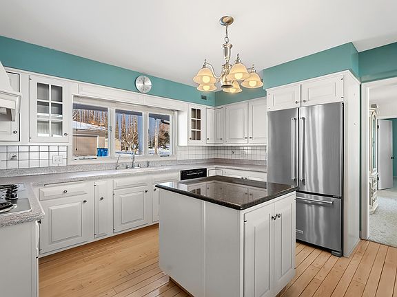 5th image of 10544 Wildwood Cir