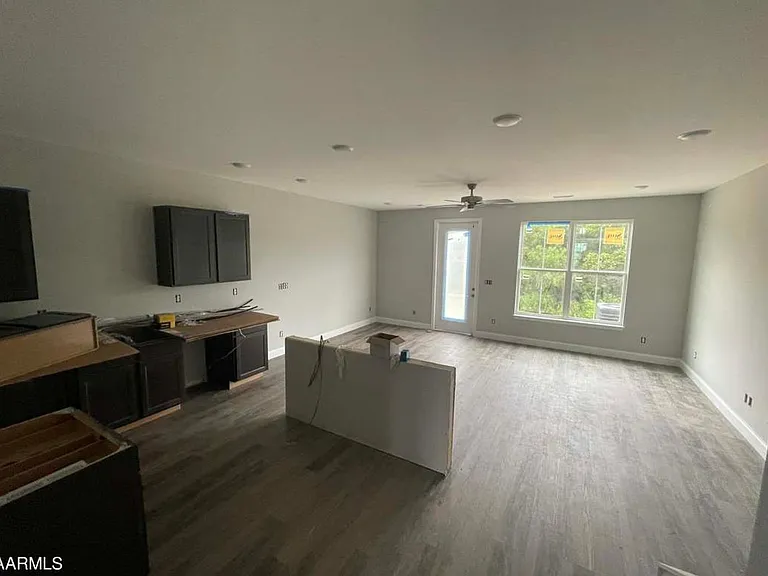 292 Judson Way — Photo 6