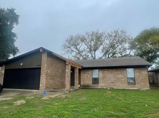 2221 Burgundy Dr, Corpus Christi, TX 78418