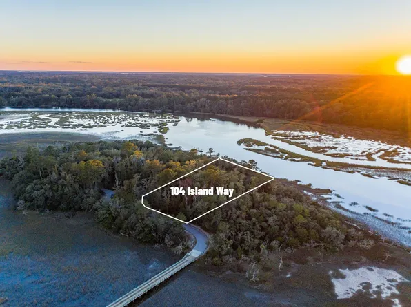 104 Island Dr, Hilton Head Island, SC 29926