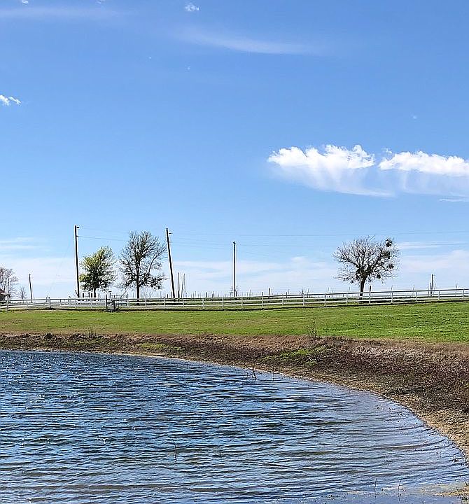 2nd image of 401 County Road 466
