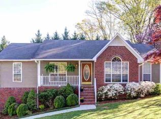 205 Oak Cir, Trussville, AL 35173