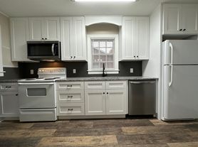 308 Aden St, Paris, TN