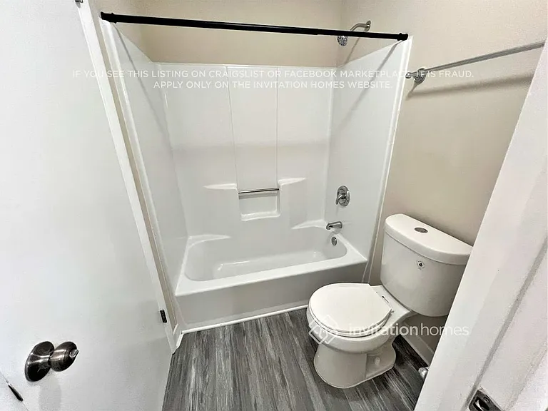 5006 Stoney Point Cir — Photo 16