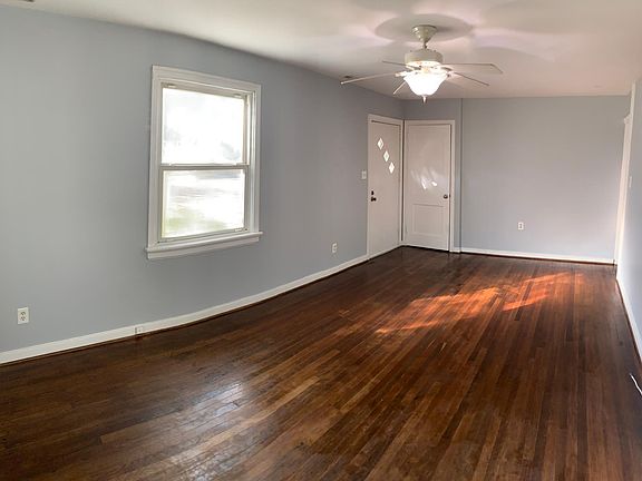 2nd image of 1415 Fort Hill Dr