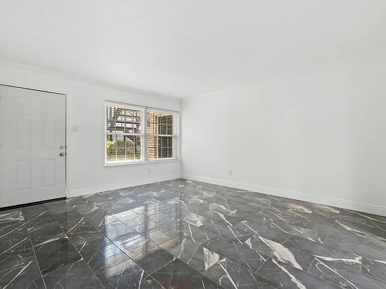 7900 Westheimer Rd #121 — Photo 8