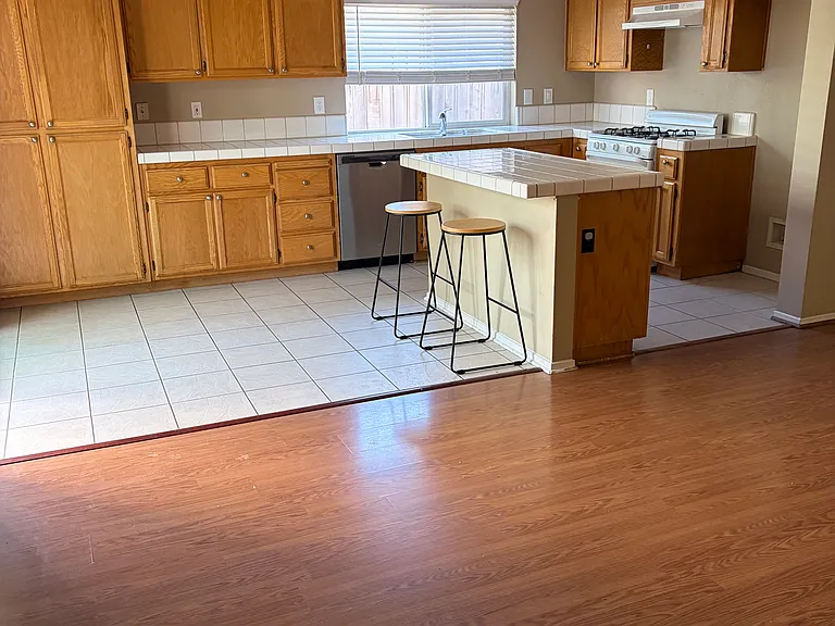 1264 Ivywood Dr — Photo 9