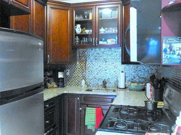 3rd image of 1624 E 12th St #1C