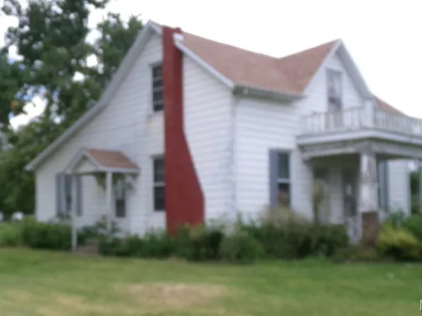 381 S Middle St, Nashville, IL 62214
