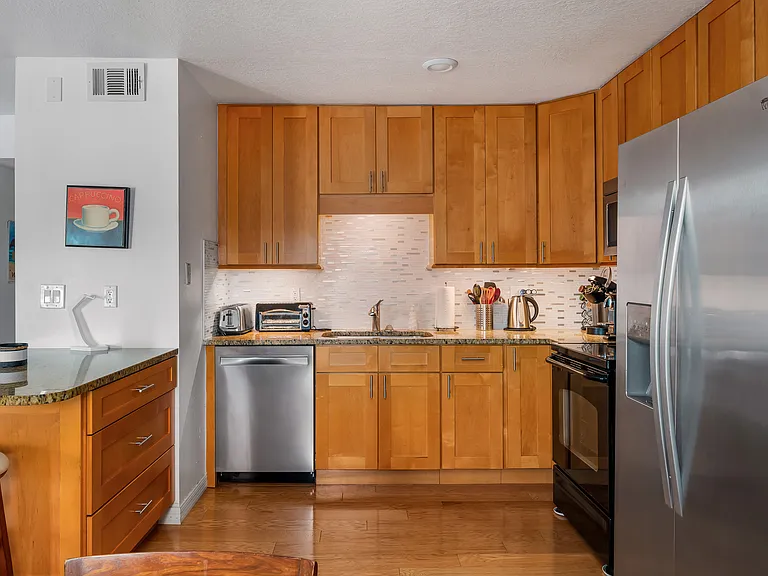 204 Pompano Dr SE #A — Photo 16