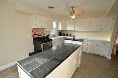 5th image of 114 Estberg Ave