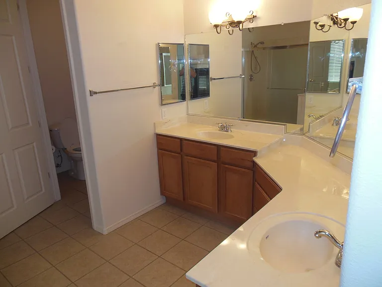 1640 Arbolera Loop SE — Photo 12