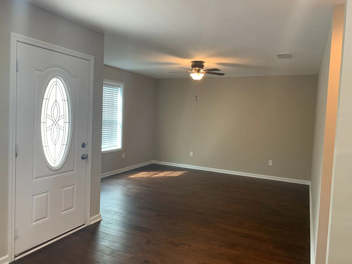Conveniently Located Home Near Downtown Tullahoma — Photo 3