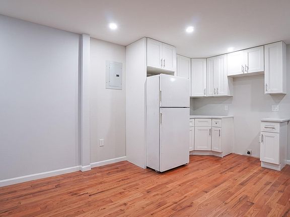 4th image of 1440 E 91st Street #2