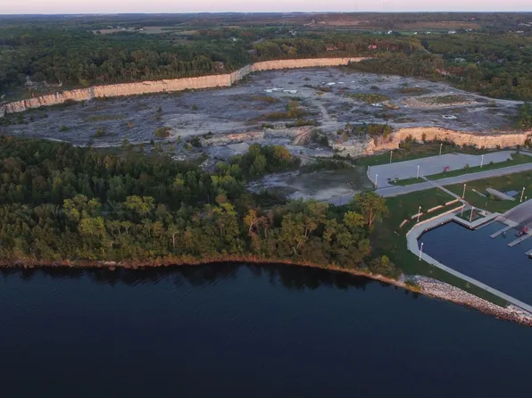 Quarry Bluff Ct #27, Sturgeon Bay, WI 54235