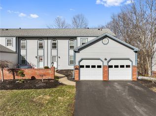 1148 Valleyview Dr, Lawrence, PA 15055