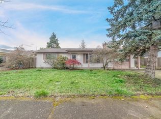 1211 Kenray Loop, Springfield, OR 97477