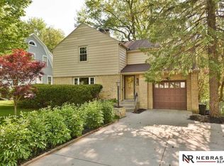 1607 N 52nd St, Omaha, NE 68104