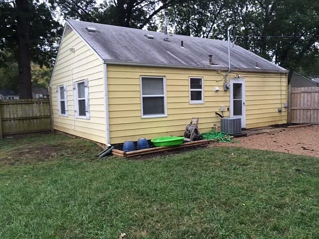 2 bed, 690 sqft, $1,145 — Photo 2