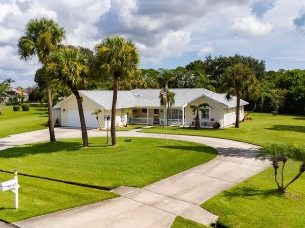 2643 SE Emmett Road, Port St Lucie, FL 34952