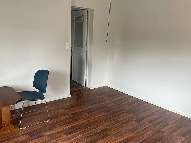 498 W Main St — Photo 24