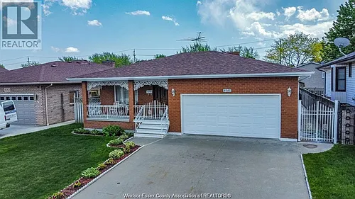 8351 Kingston Cres Photo 1