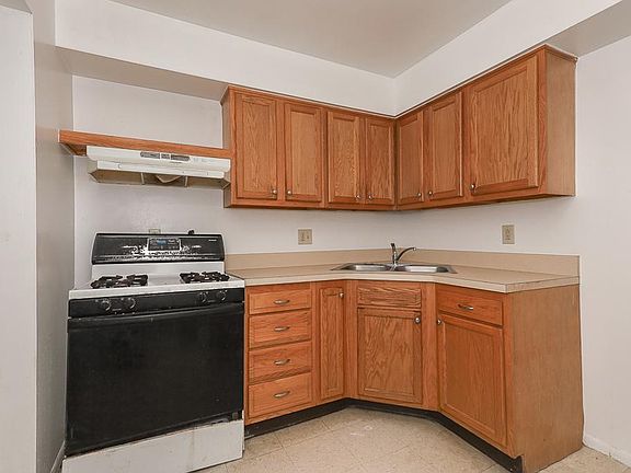 5th image of 2818 Packard Dr #2818