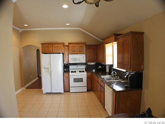 5th image of 1133 S Marina Dr