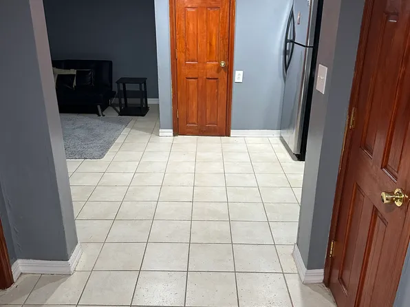 110 Janos Ln, West Hempstead, NY 11552