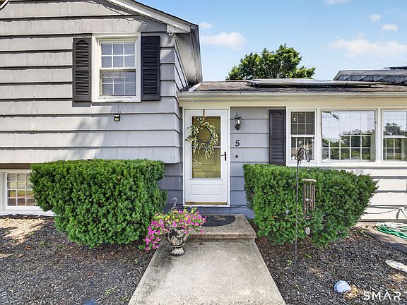 3rd image of 5 Beatrice Drive