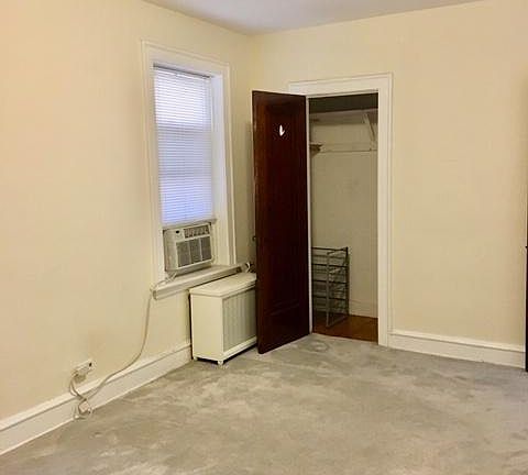 2nd image of 4824 Elm St APT 2