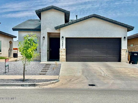 2nd image of 13861 Paseo De La Luna Ave