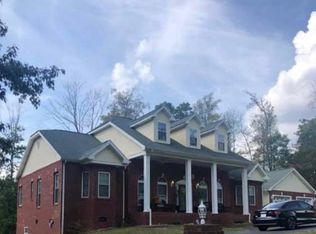 717 Airport Rd, Cedar Bluff, VA 24609