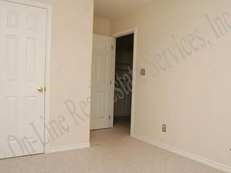 4114 Settlers Way — Photo 8