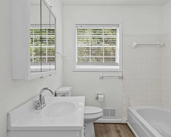 6096 Hillpine Dr — Photo 18