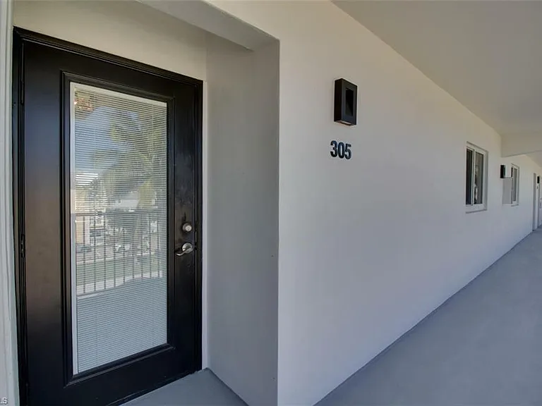 250 7th Ave S #305 — Photo 22