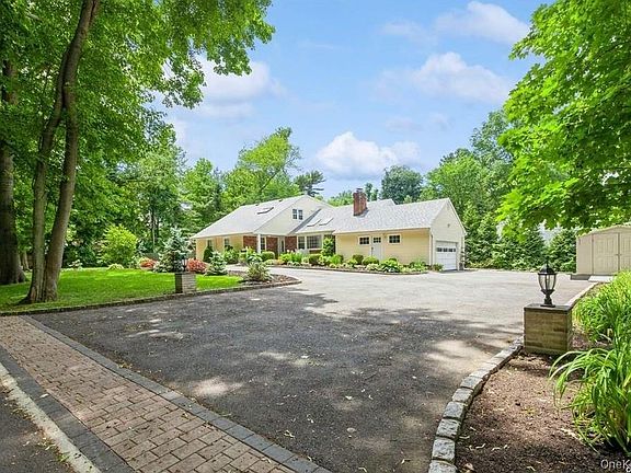 5th image of 77 Duck Pond Road