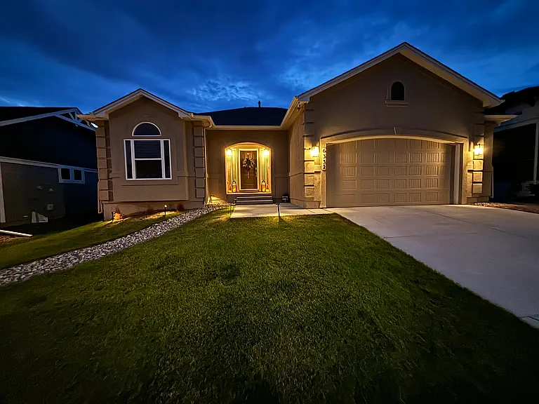 6332 Deco Dr — Photo 2