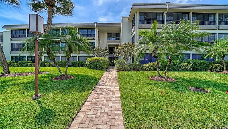 Entrance to the condo