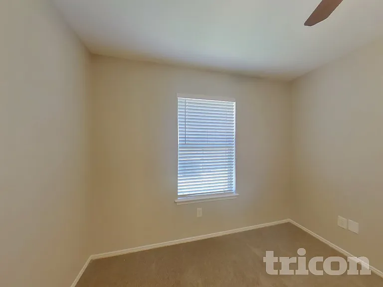 1409 Mallard Dr — Photo 15