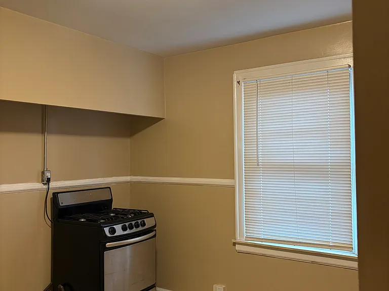 333 Highland St #2 — Photo 6