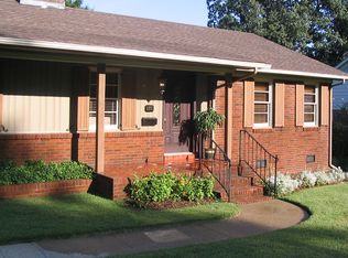 565 Saint Nick Dr, Memphis, TN 38117