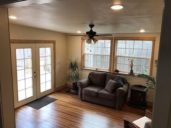 Sun Room to fenced back yard