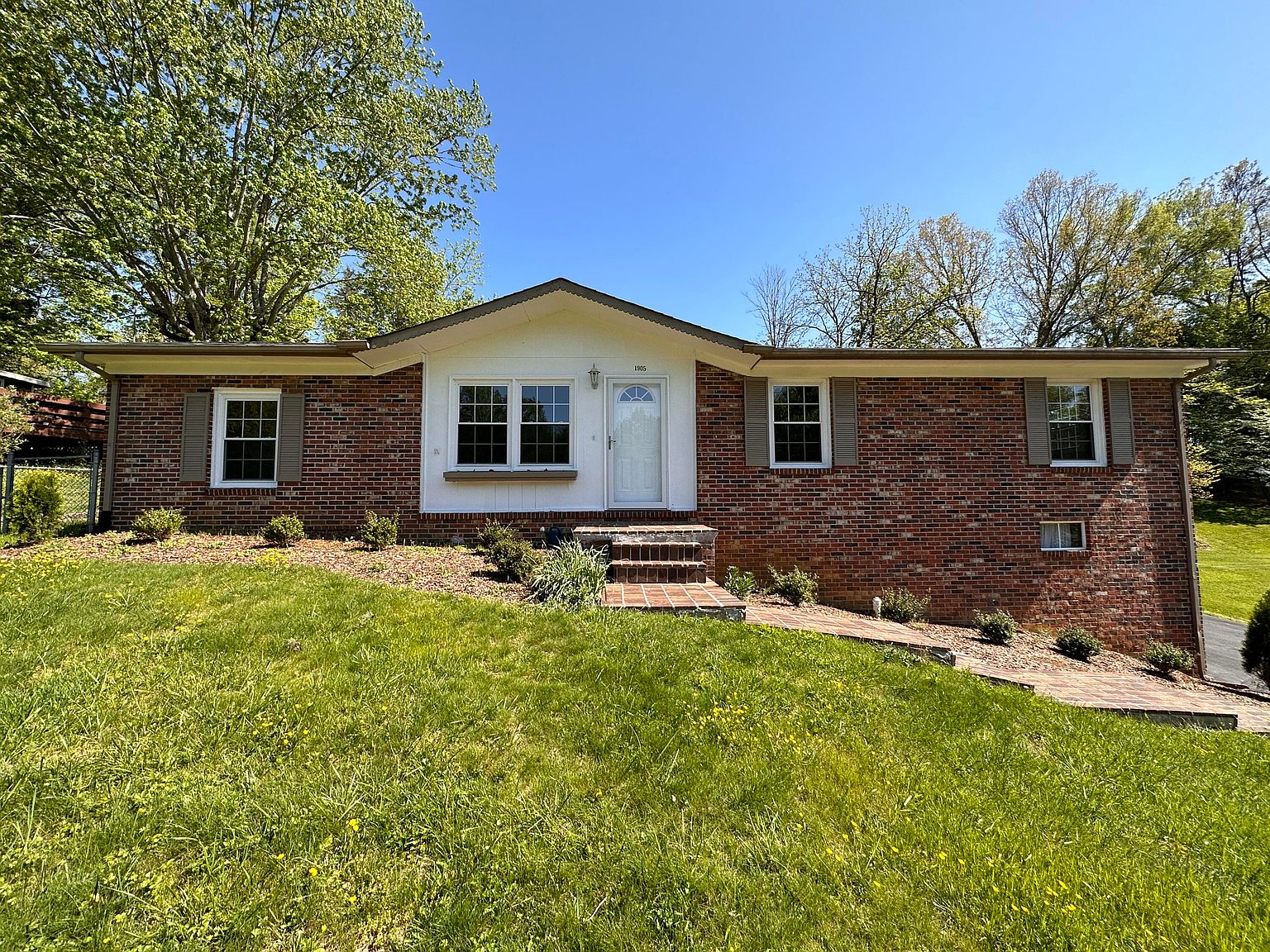 1905 Brook Hollow Rd, Johnson City, TN 37604 Zillow