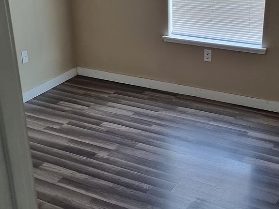 3rd image of 3401 Malaga Ct